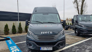 IVECO Daily 35S18 FURGON