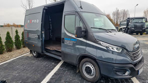 IVECO Daily 35S18 FURGON