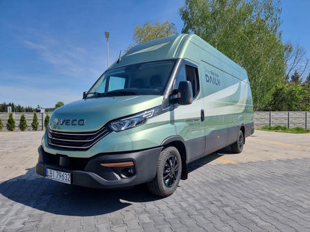 IVECO Daily 35S16 FURGON