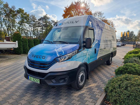 IVECO Daily 35S14 FURGON