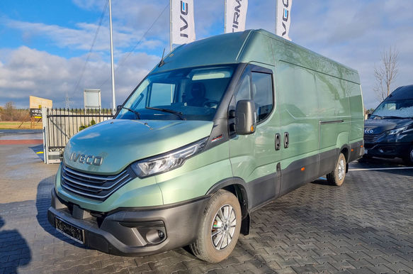 IVECO Daily 35S21 FURGON