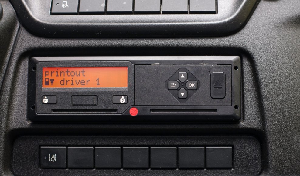 Tachograf G2V2 od 1 lipca 2026 – obowiązek dla busów 2,5–3,5 t